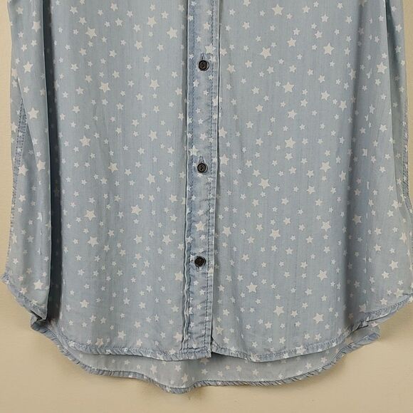 Beachlunchlounge Collection Sleeveless Lightweight Denim Button Front Blouse Top - Picture 4 of 8